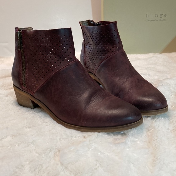 Hinge Leather Ankle Boots